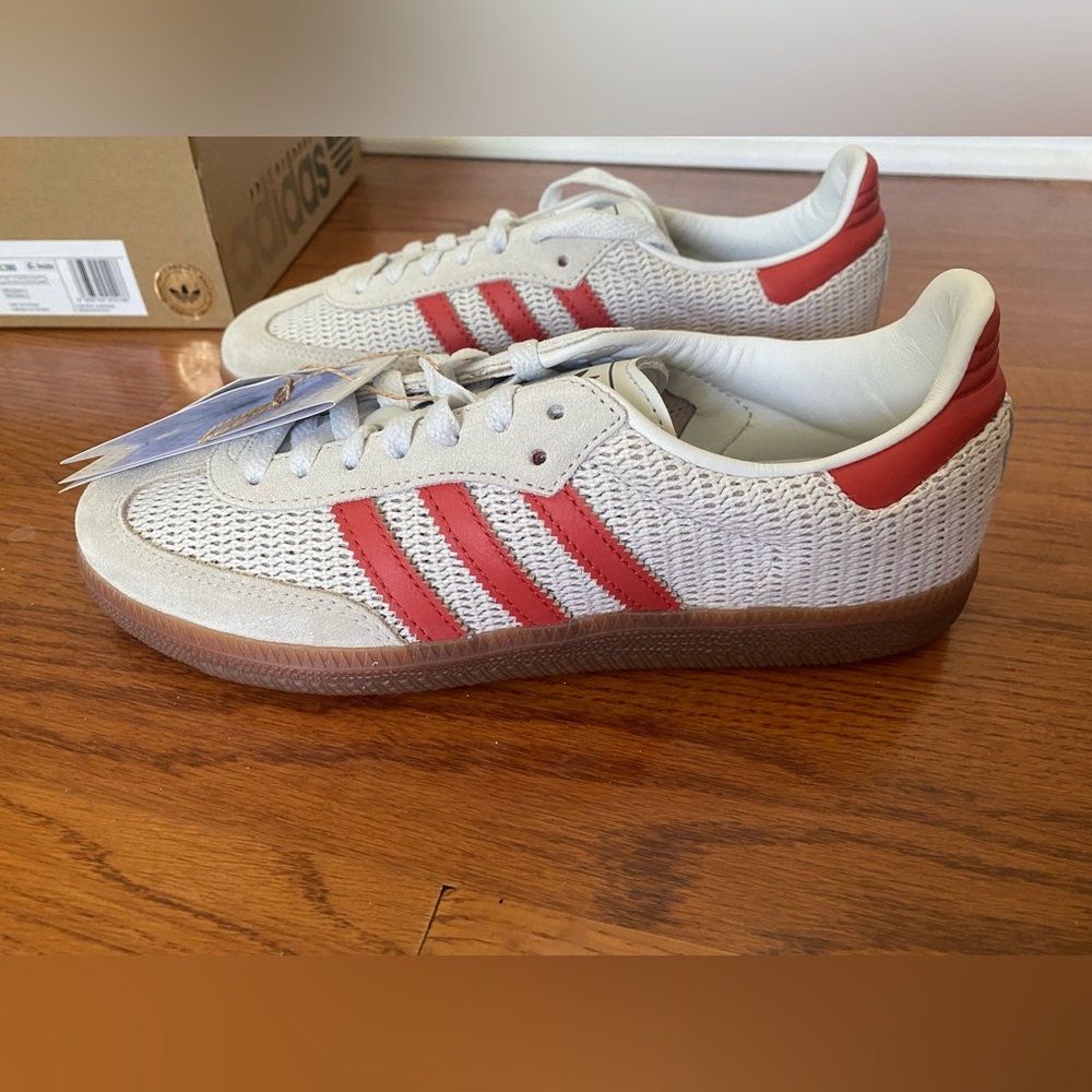 Samba OG CRYWHT/PRERED/GUMM2. US Sz 6(mens), Euro 38 2/3. BNWT in original box.